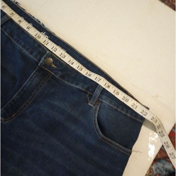 - Dip mid rise denim Bermuda shorts - Picture 8 of 8